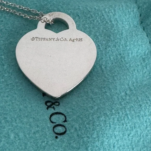 Tiffany & Co. Heart Tag Necklace RARE LIMITED EDITION 727 Fifth Ave Necklace - Picture 4 of 11